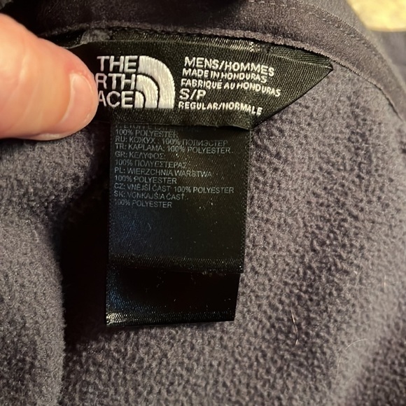 The North Face 1/2 zip pullover Top - Picture 5 of 7